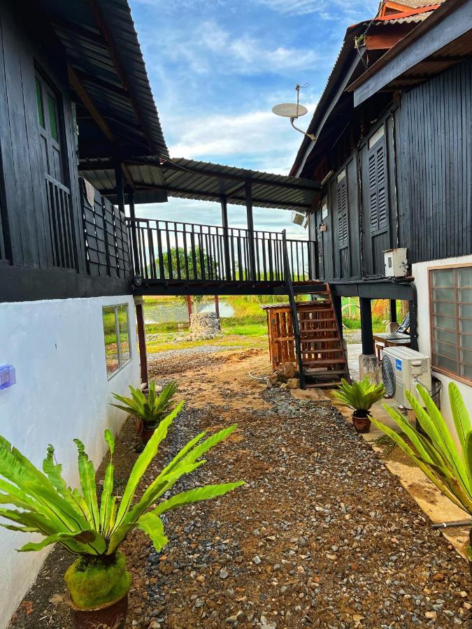 Kejora Homestay Kangar Esterno foto