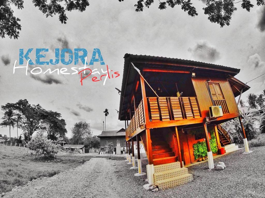 Kejora Homestay Kangar Esterno foto